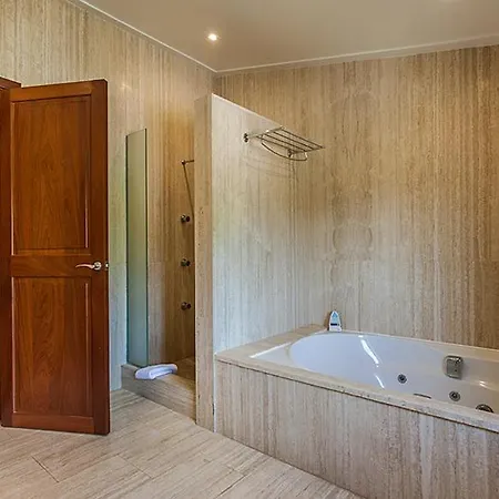 Oliva Villa Pollenca