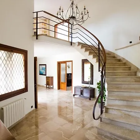 Villa Oliva *